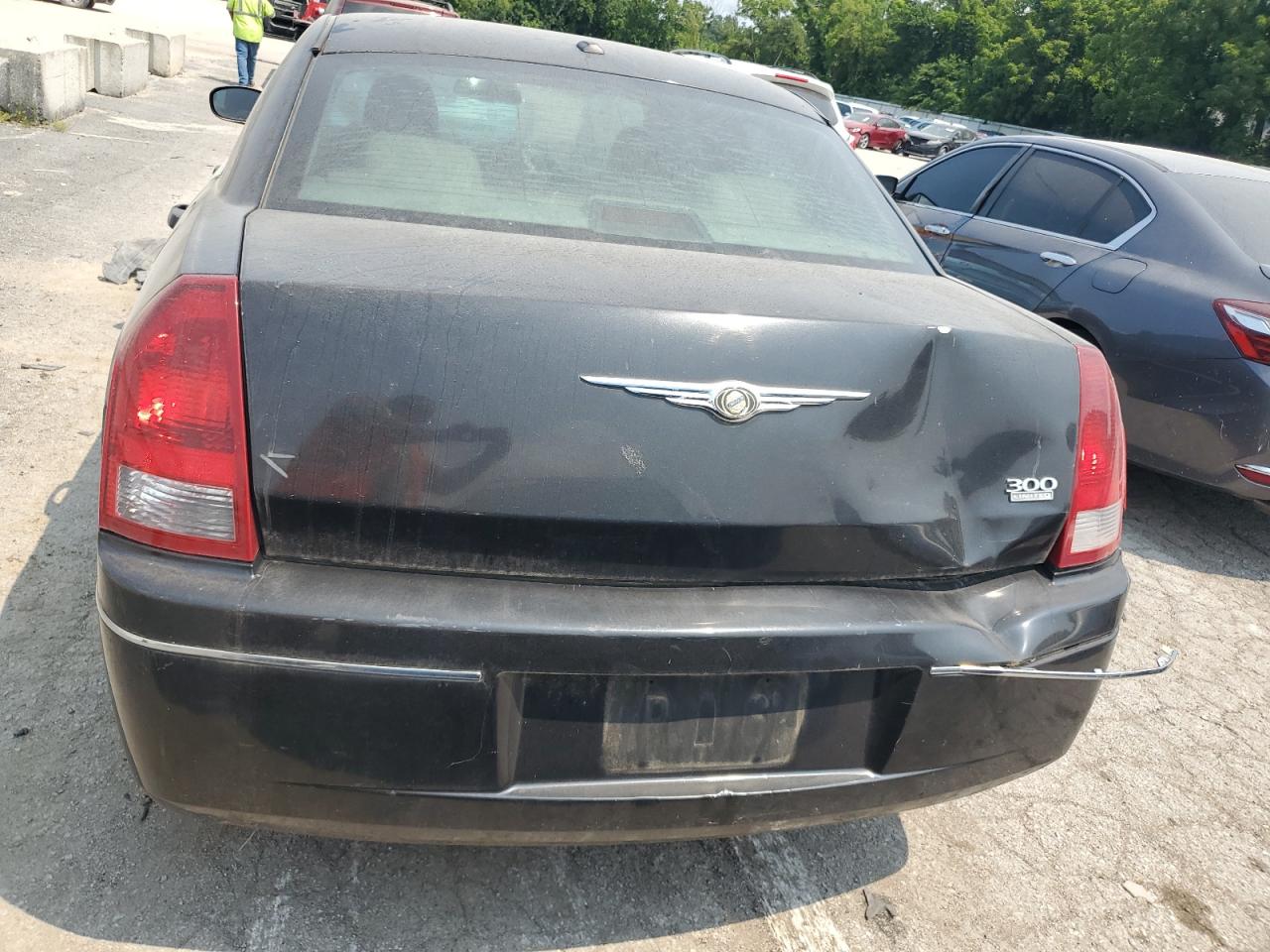 2006 Chrysler 300 Touring VIN: 2C3KA53GX6H529492 Lot: 64456824