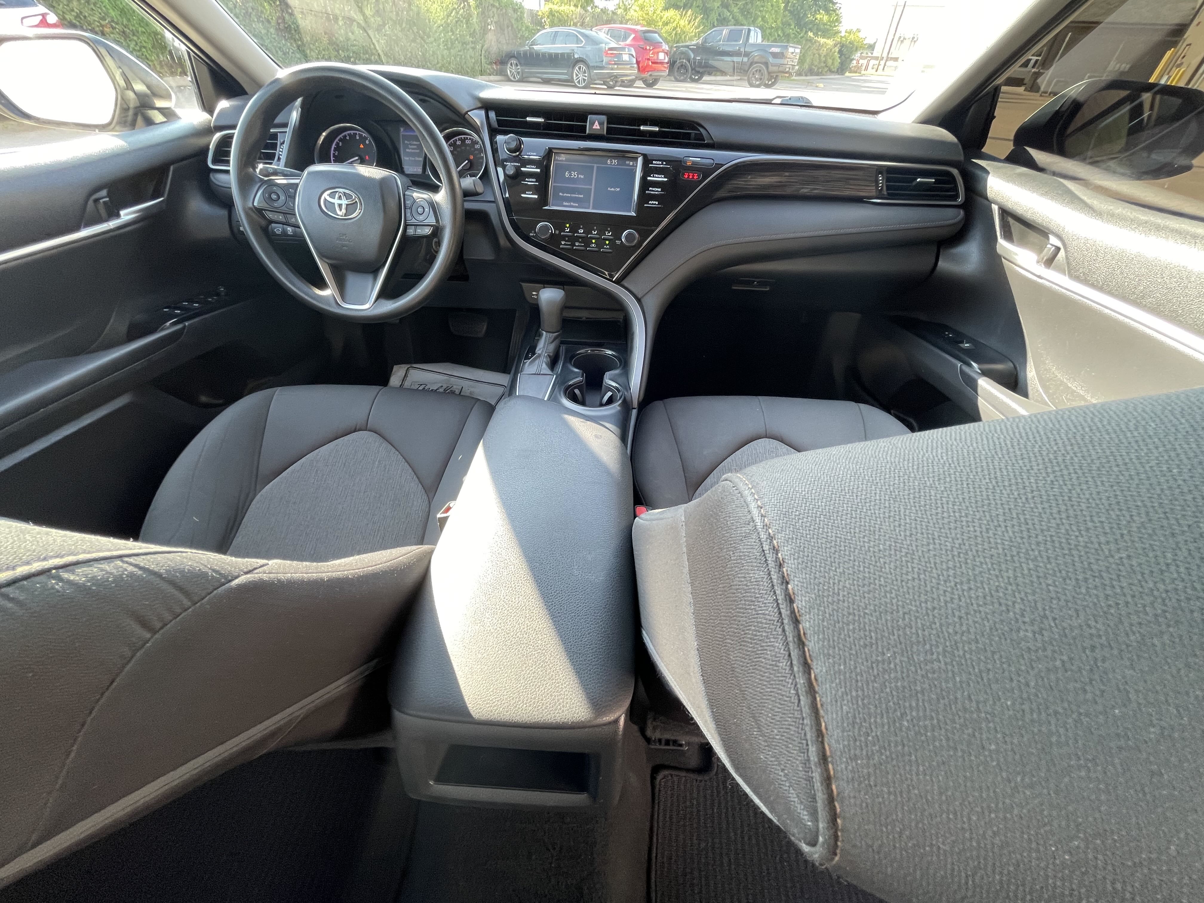 2019 Toyota Camry L vin: 4T1B11HK2KU227392