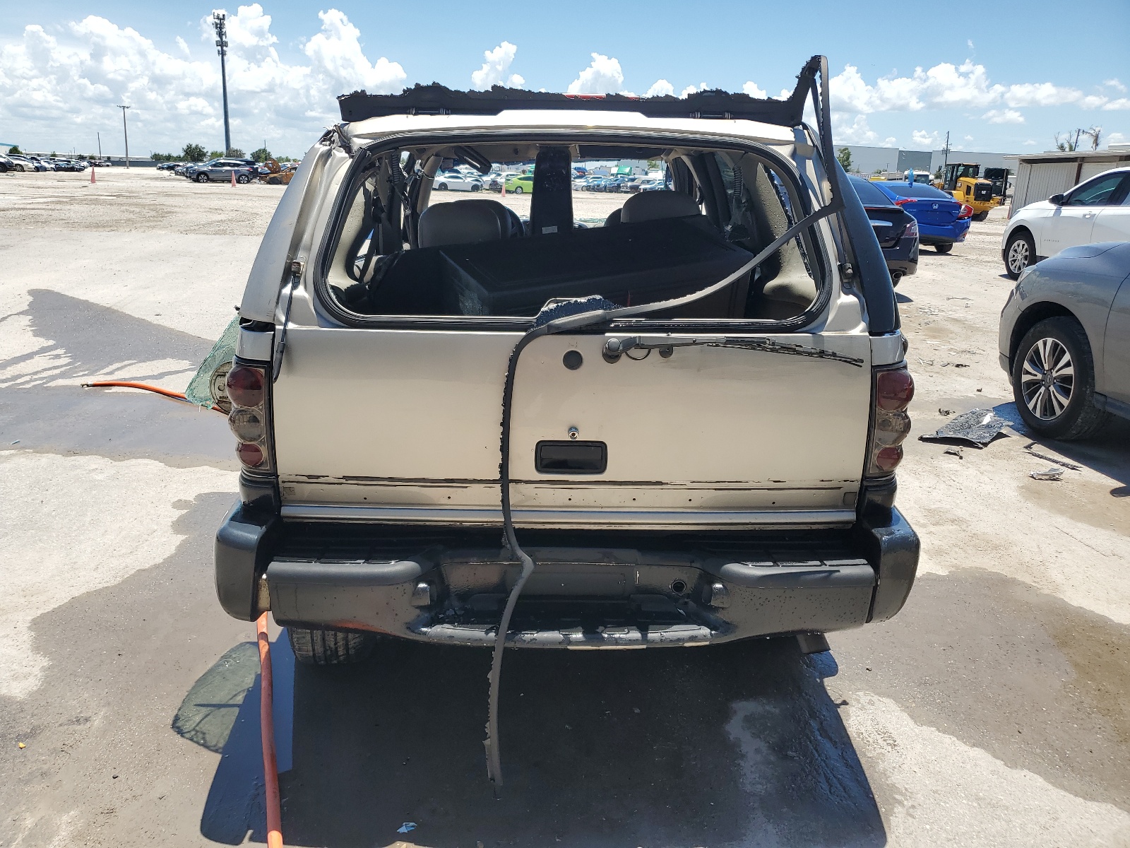 1GKCS13W9Y2253738 2000 GMC Jimmy