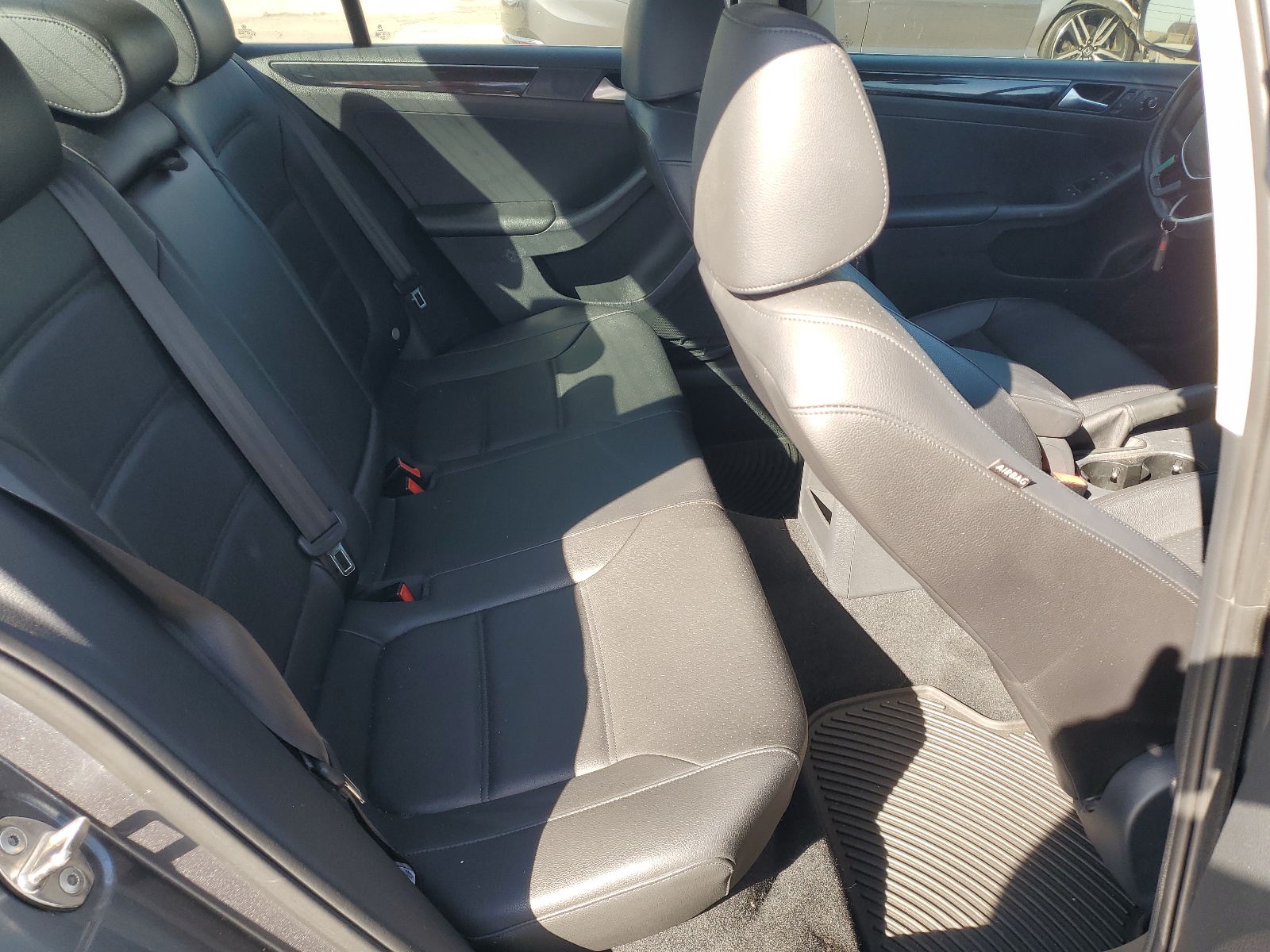 3VWL17AJ3GM230873 2016 Volkswagen Jetta Sel