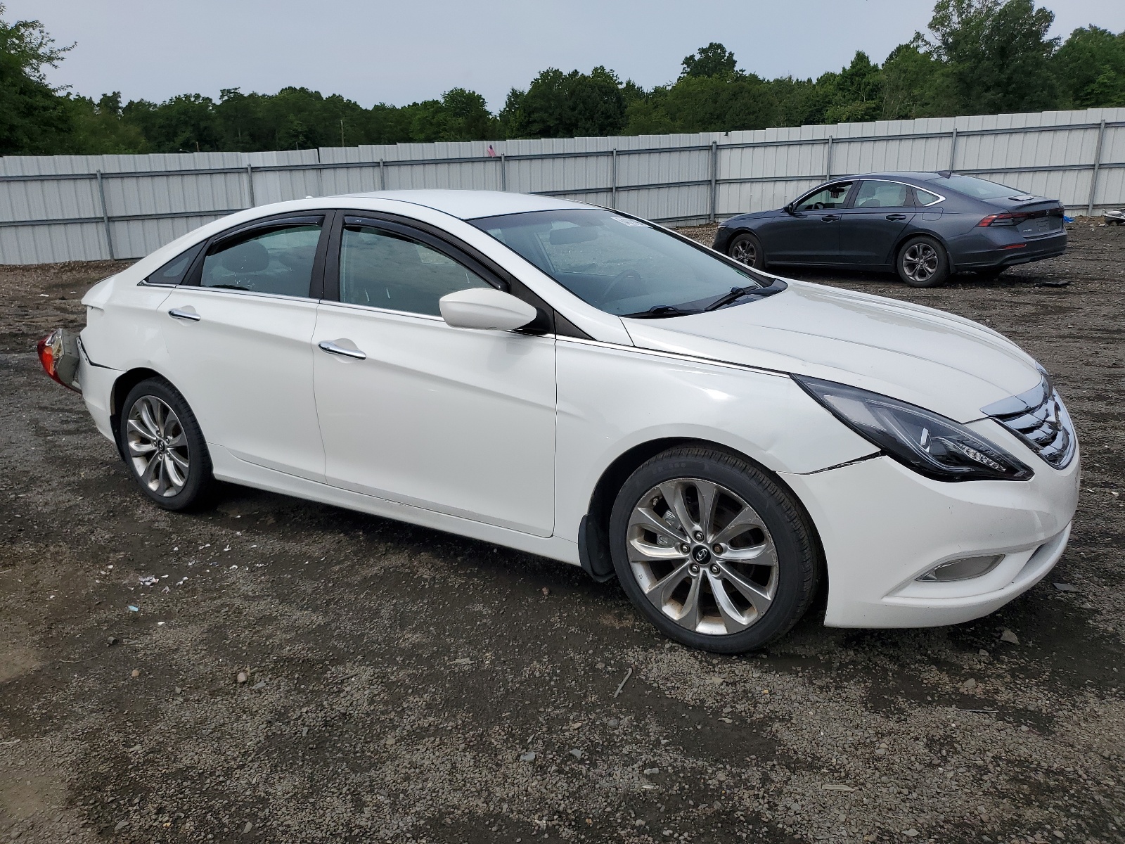 5NPEC4AC3BH074676 2011 Hyundai Sonata Se