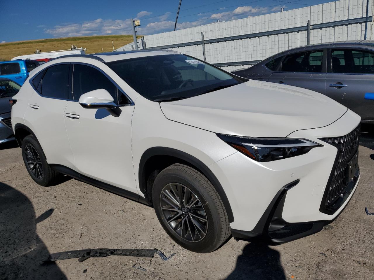 VIN JTJGGCEZ0S2019297 2025 LEXUS NX 350 PRE no.4