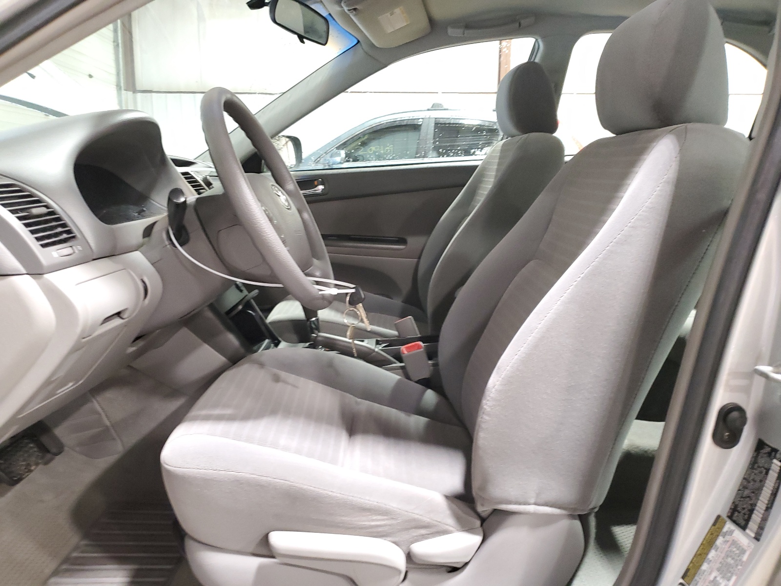 4T1BE32K65U586645 2005 Toyota Camry Le