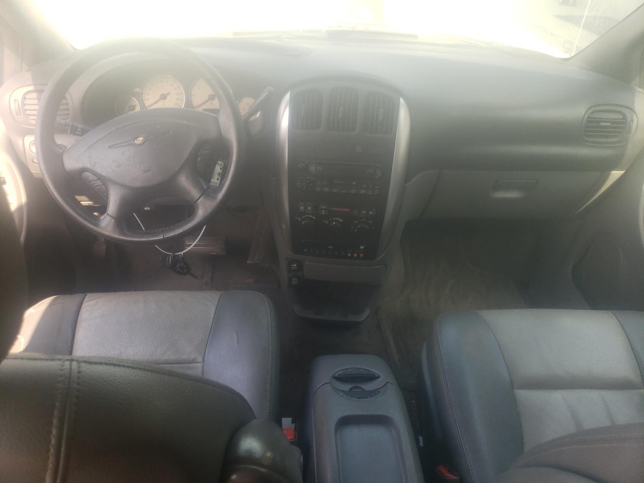 2004 Chrysler Town & Country Touring VIN: 2C4GP54L44R560921 Lot: 61669334