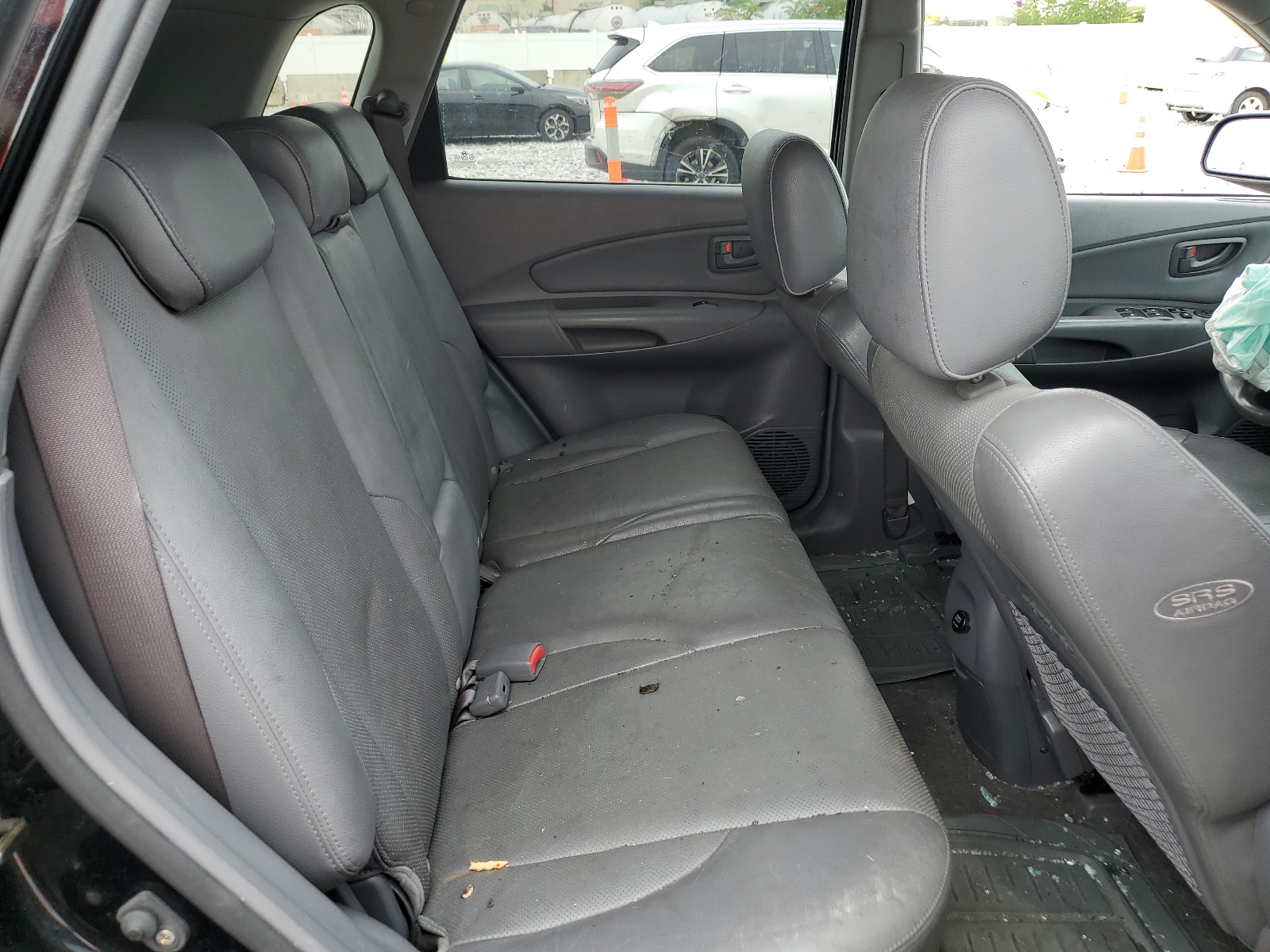 KM8JN12D35U129082 2005 Hyundai Tucson Gls