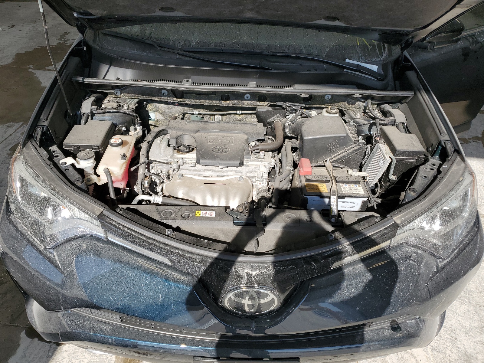 JTMRFREV3JJ237513 2018 Toyota Rav4 Adventure