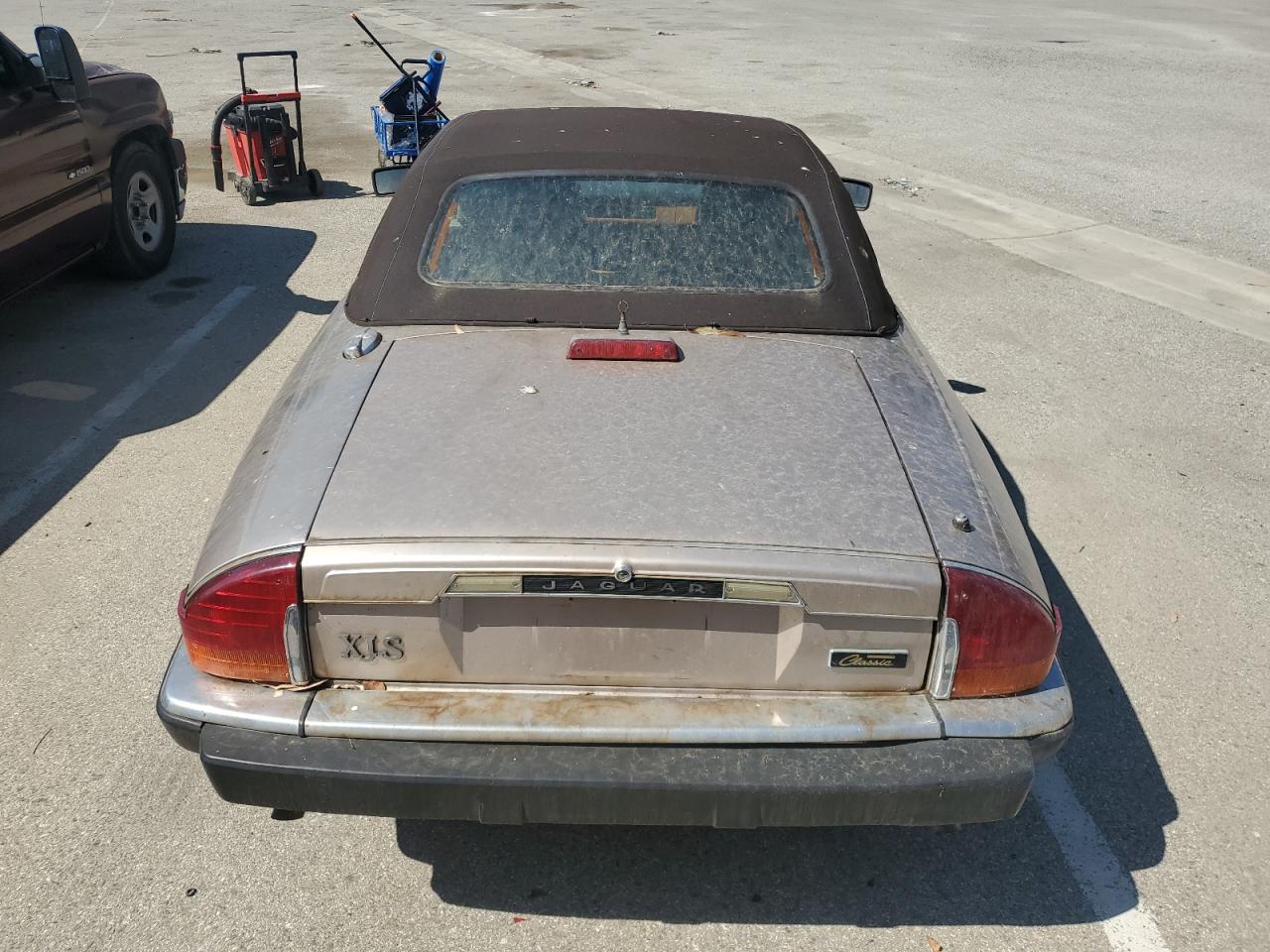 1990 Jaguar Xjs Classic Collection VIN: SAJTW4843LC176247 Lot: 64547424