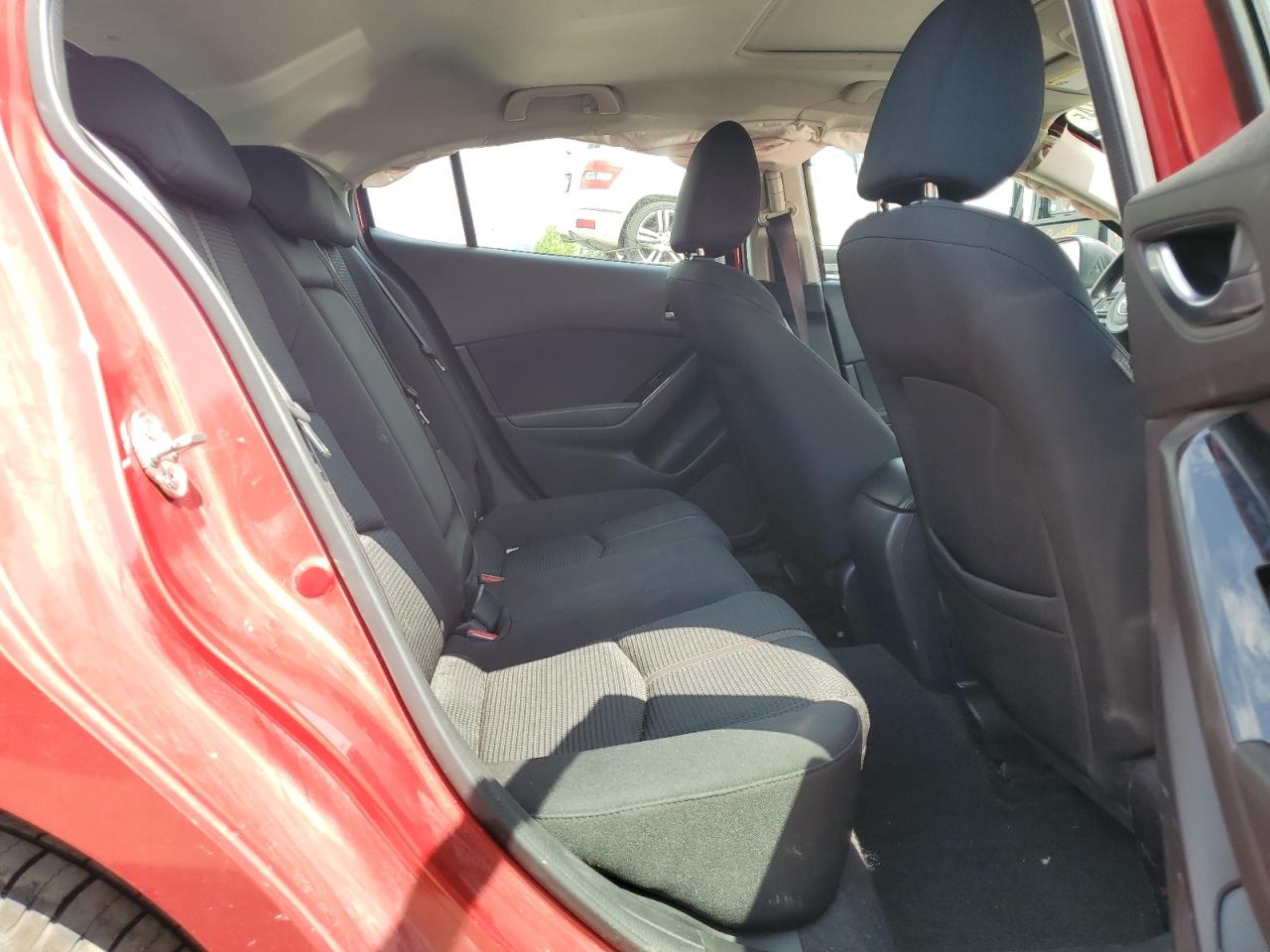 2018 Mazda 3 Touring VIN: JM1BN1L78J1168439 Lot: 61930474