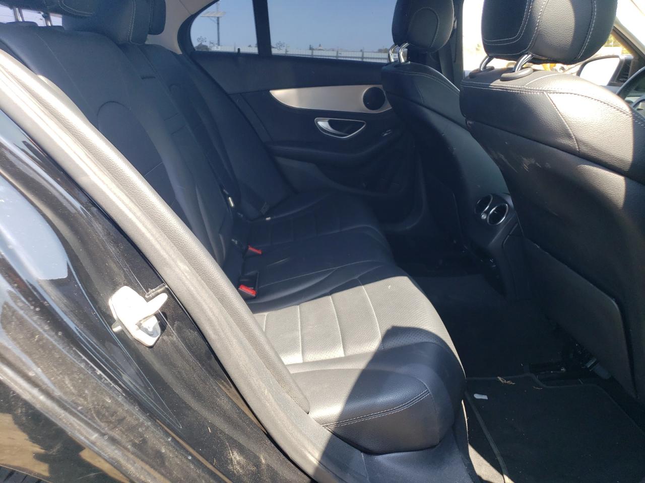 2016 Mercedes-Benz C 300 VIN: 55SWF4JB5GU129748 Lot: 63776234