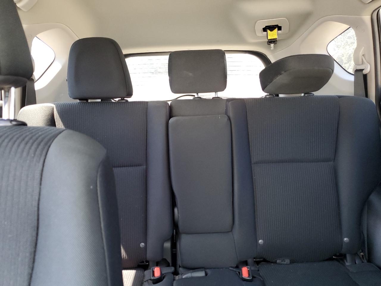 2018 Toyota Rav4 Le VIN: 2T3BFREV5JW786732 Lot: 63928594