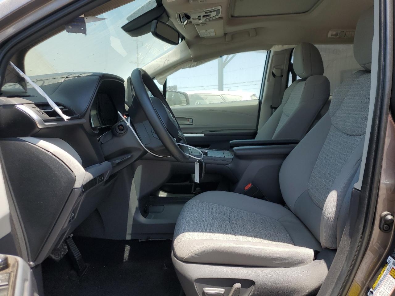 2021 Toyota Sienna Le VIN: 5TDBRKEC7MS048482 Lot: 62071974