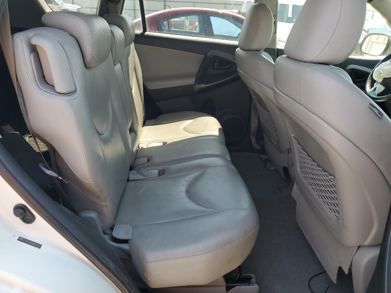 2011 Toyota RAV 4 - Image 11