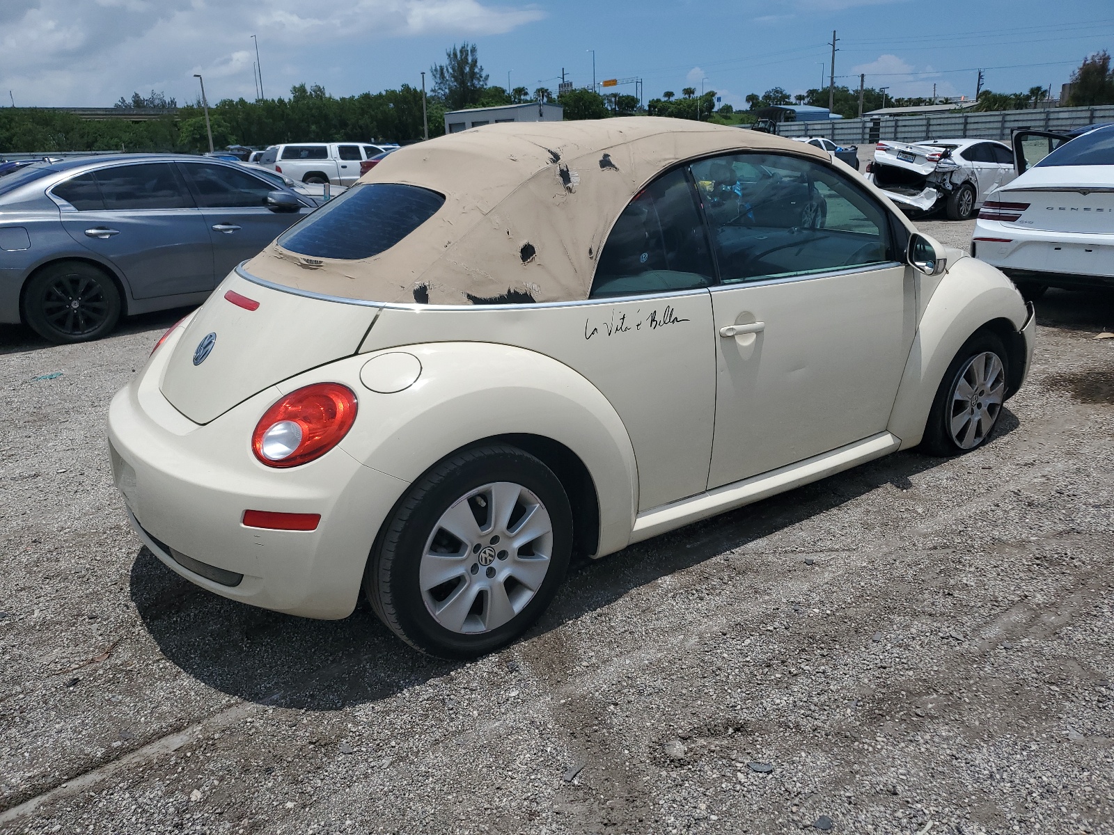 3VWRG3AL2AM004978 2010 Volkswagen New Beetle