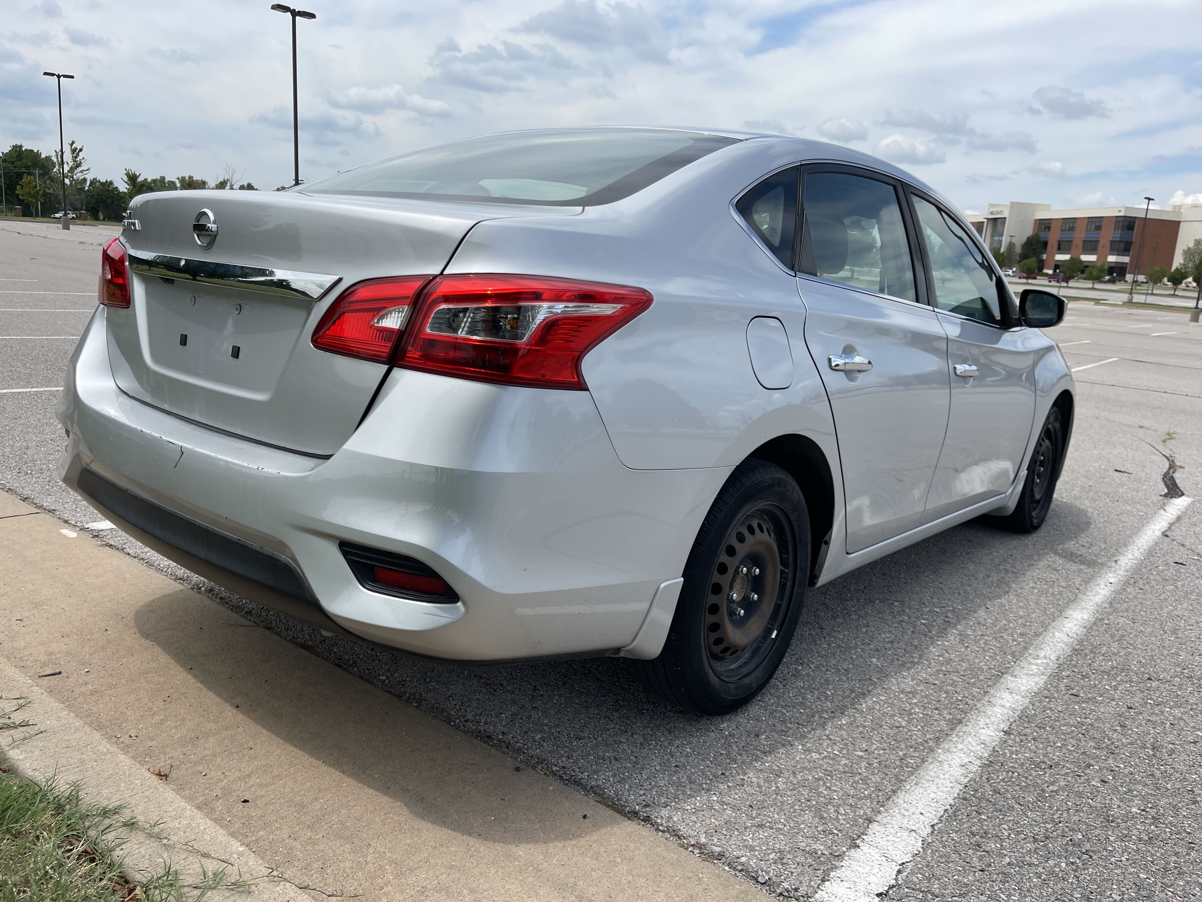 2018 Nissan Sentra S vin: 3N1AB7AP3JY210198