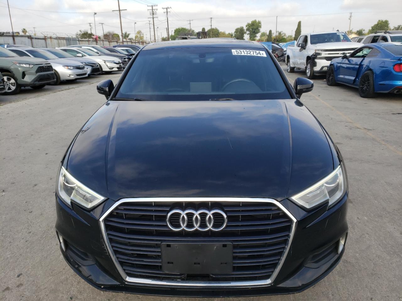 2019 Audi A3 Premium vin: WAUAUGFF4K1015091