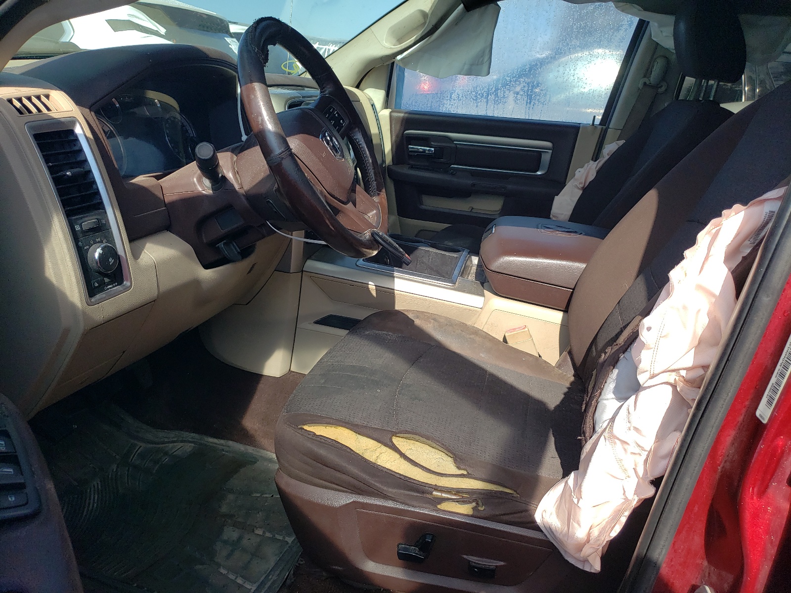 1C6RR7GT2FS505208 2015 Ram 1500 Slt