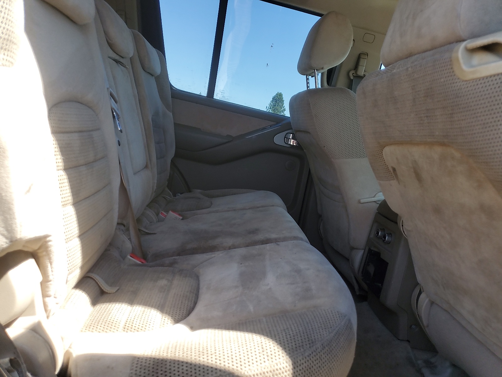 5N1AR18W76C618282 2006 Nissan Pathfinder Le