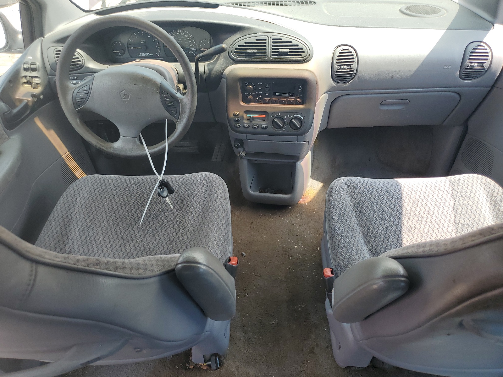 2B4GP45G3XR346998 1999 Dodge Caravan Se