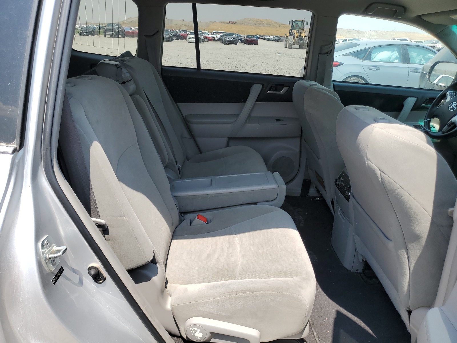 5TDBK3EH6CS171453 2012 Toyota Highlander Base