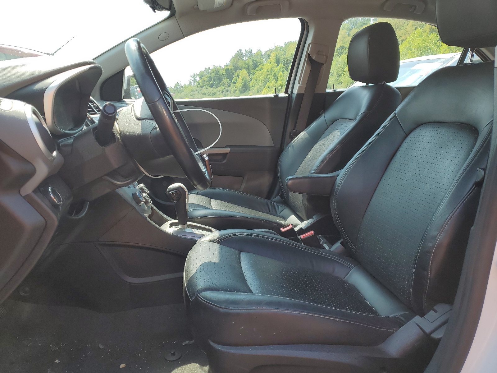 1G1JF5SB4K4126073 2019 Chevrolet Sonic Premier