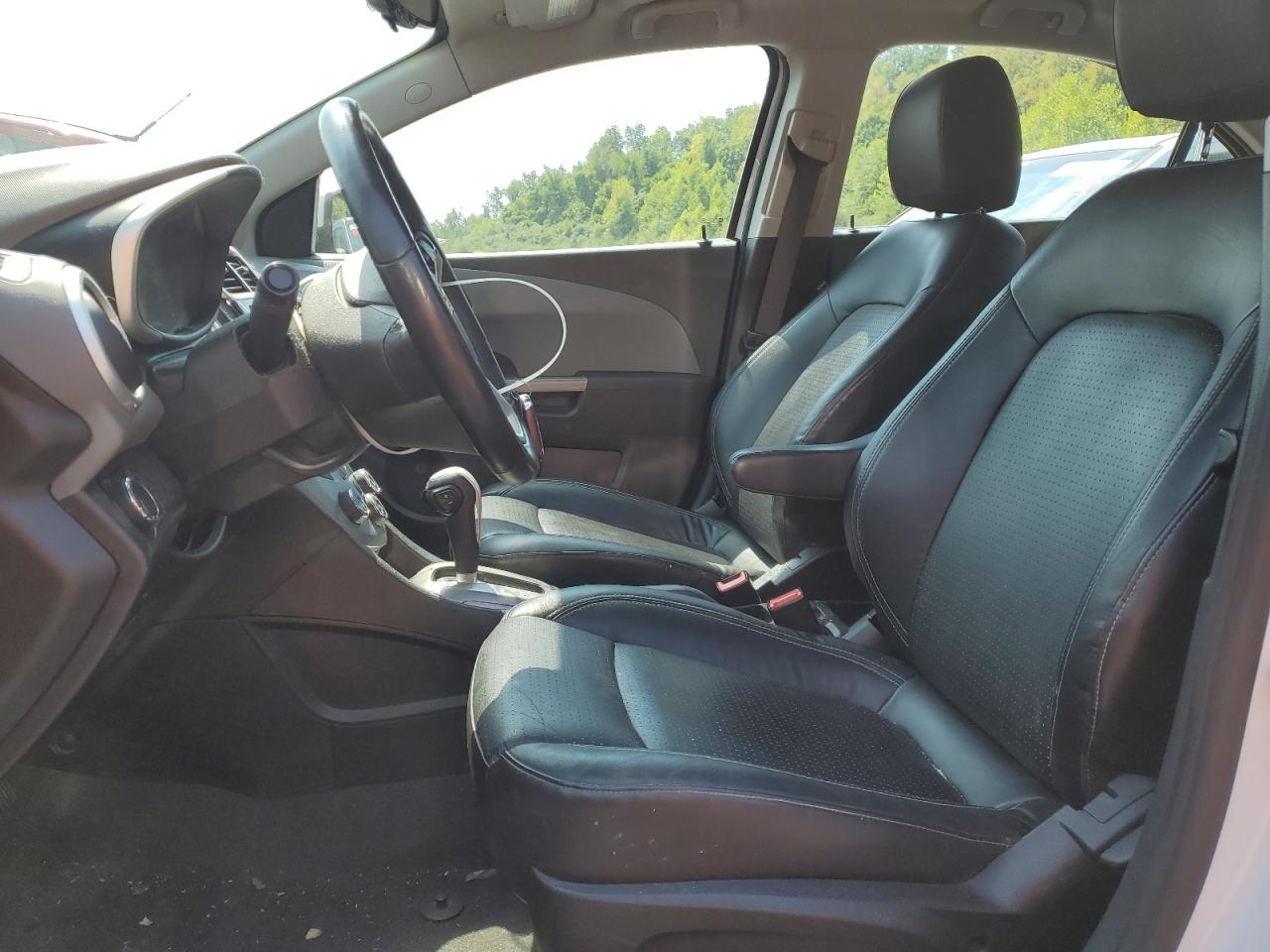 2019 Chevrolet Sonic Premier VIN: 1G1JF5SB4K4126073 Lot: 65554704