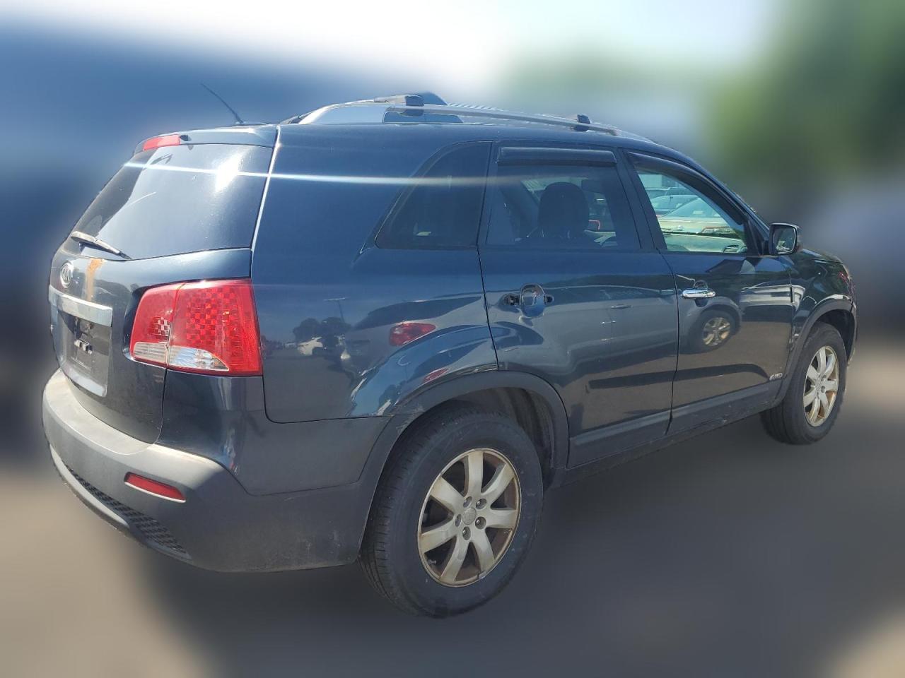5XYKTDA21BG169903 2011 Kia Sorento Base