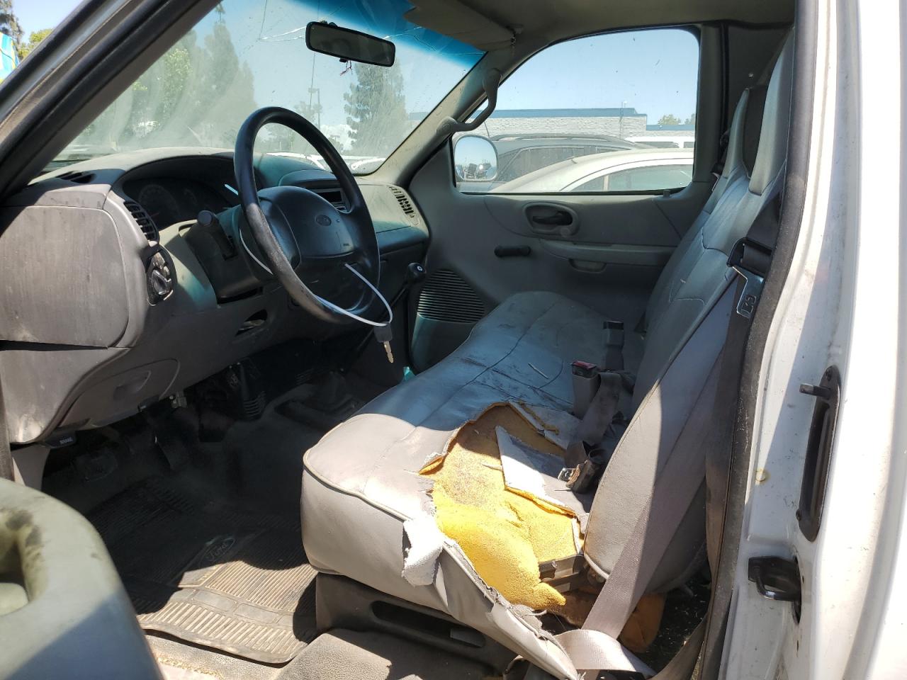 1999 Ford F150 VIN: 1FTZX1726XKC10875 Lot: 63358174