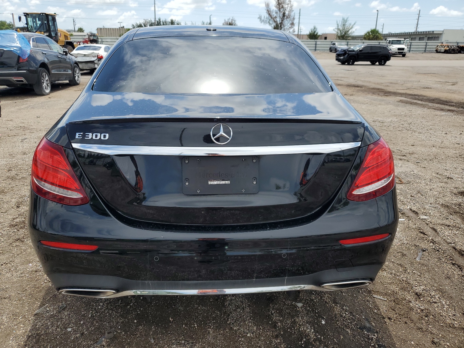 WDDZF4JB9KA595057 2019 Mercedes-Benz E 300