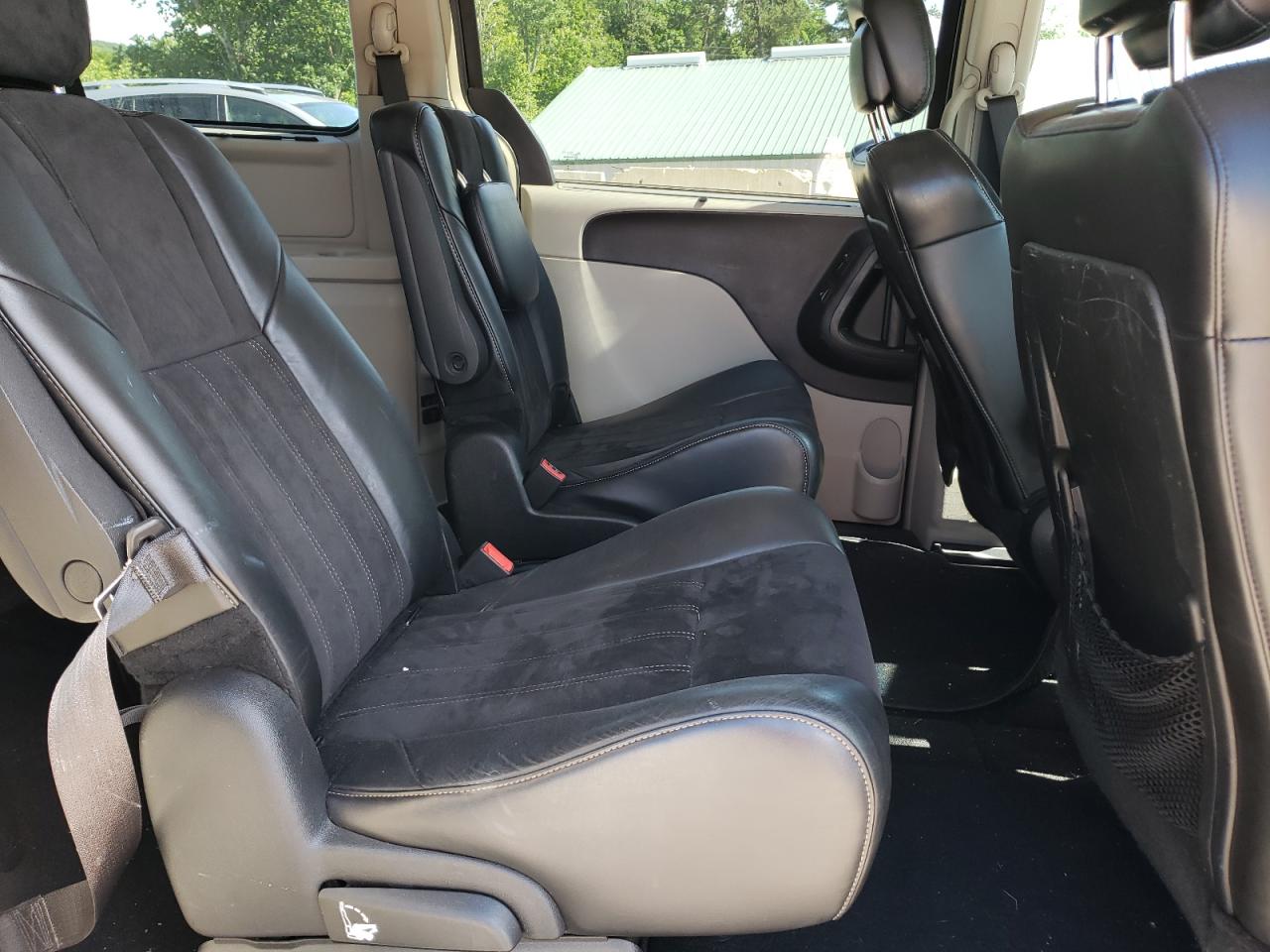 2015 Chrysler Town & Country Limited VIN: 2C4RC1JG6FR742904 Lot: 61448314