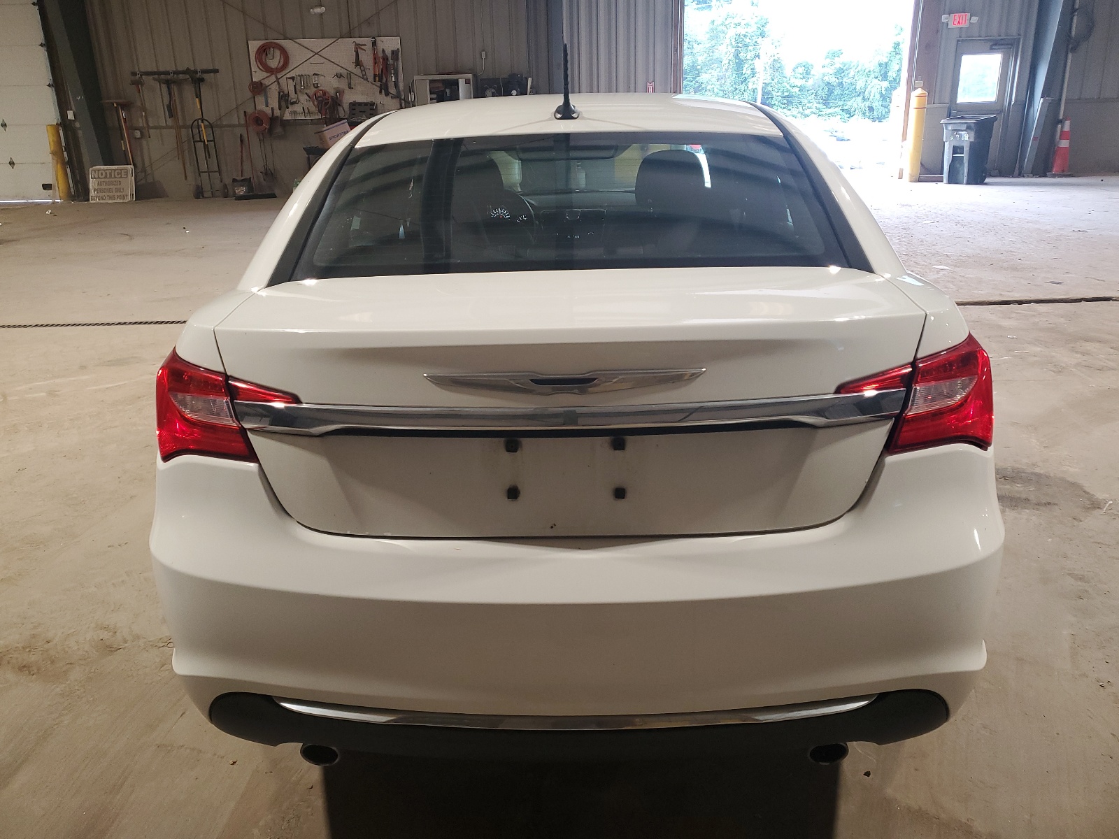 1C3CCBAG8EN101569 2014 Chrysler 200 Lx