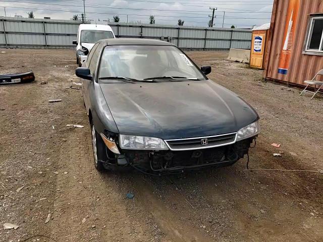 1996 Honda Accord Lx VIN: 1HGCE6643TA028872 Lot: 64459414