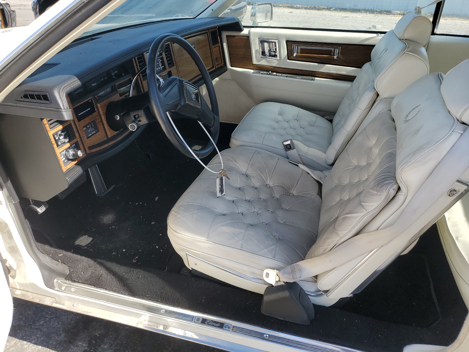 1G6AL5785EE606430 1984 Cadillac Eldorado