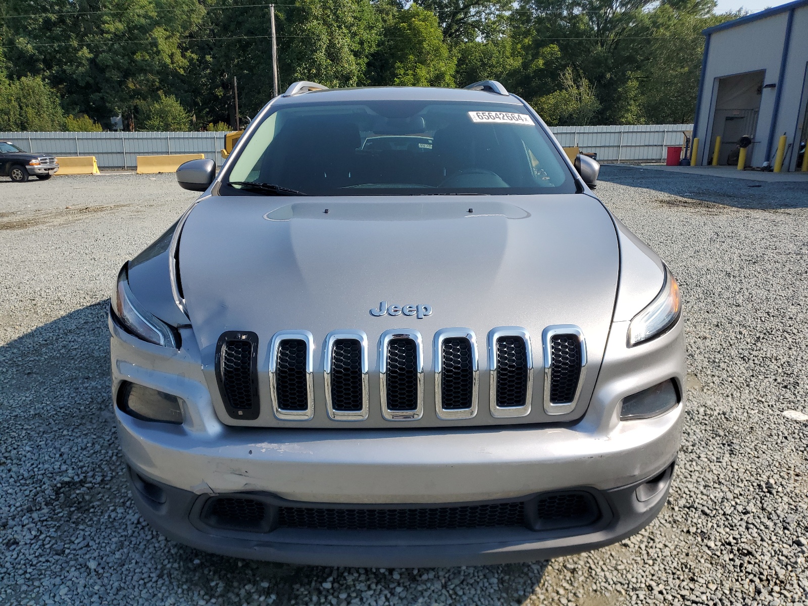 2016 Jeep Cherokee Latitude vin: 1C4PJLCB2GW207927