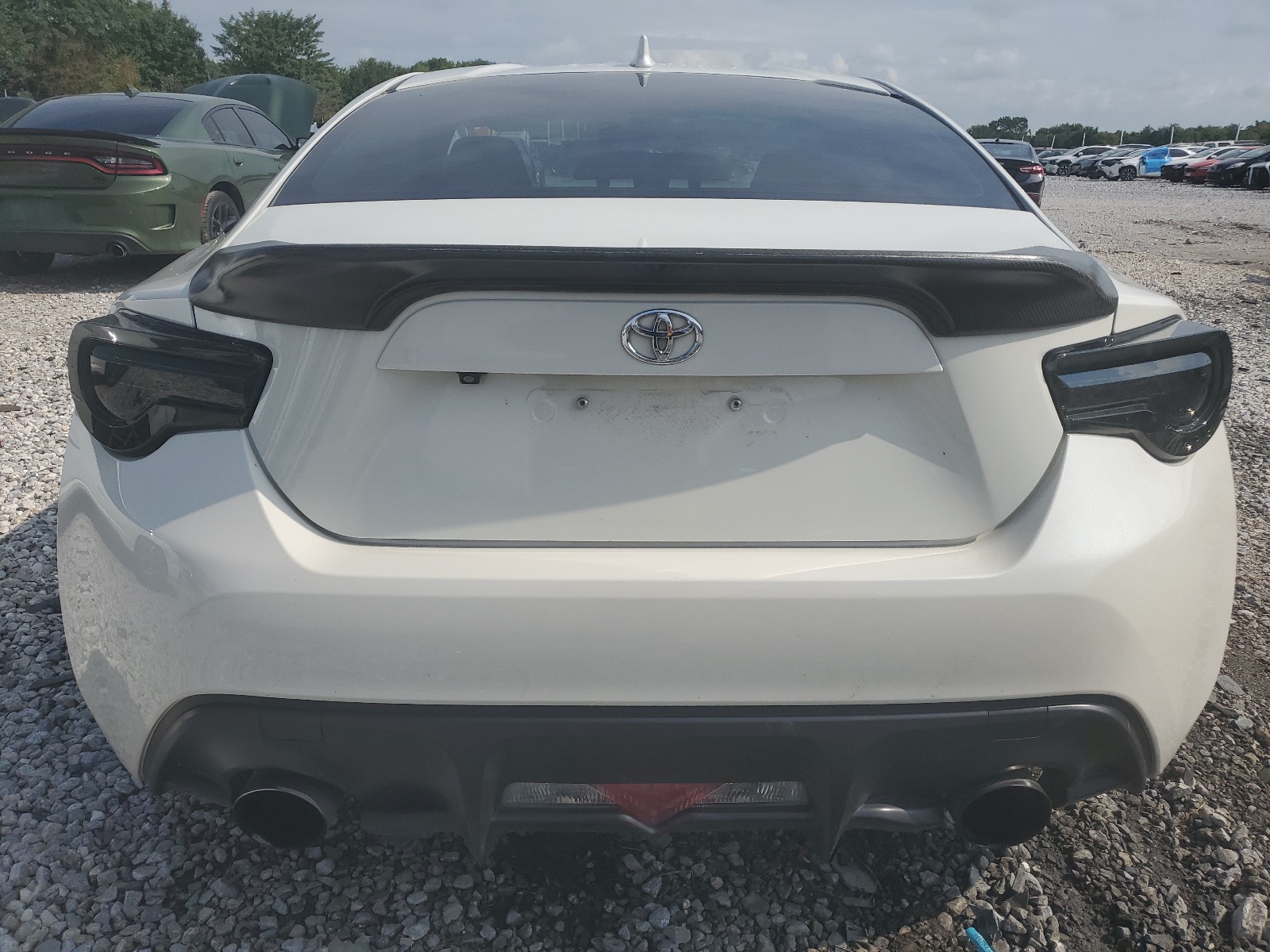 JF1ZNAA15H8708981 2017 Toyota 86 Base