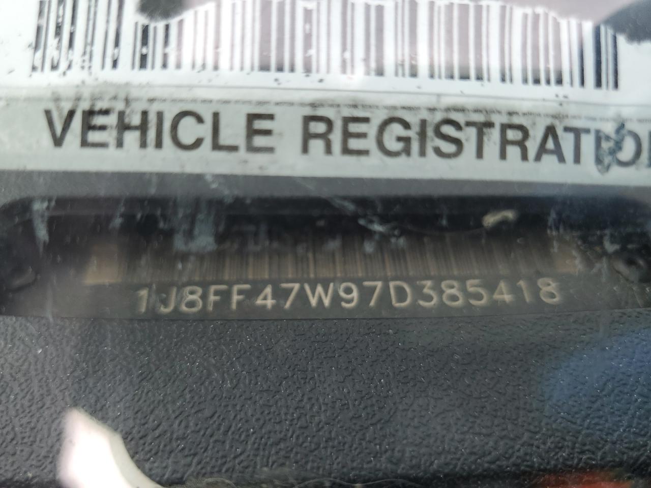 2007 Jeep Compass VIN: 1J8FF47W97D385418 Lot: 63118064