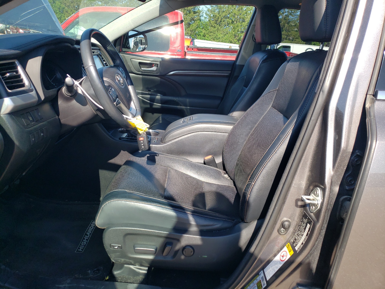 5TDDKRFH1ES023675 2014 Toyota Highlander Limited