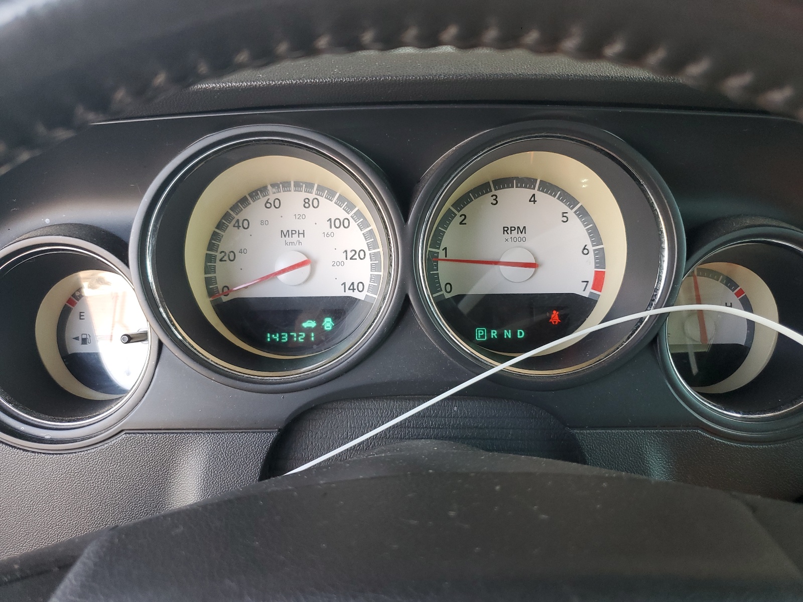 2B3CJ4DV5AH270427 2010 Dodge Challenger Se