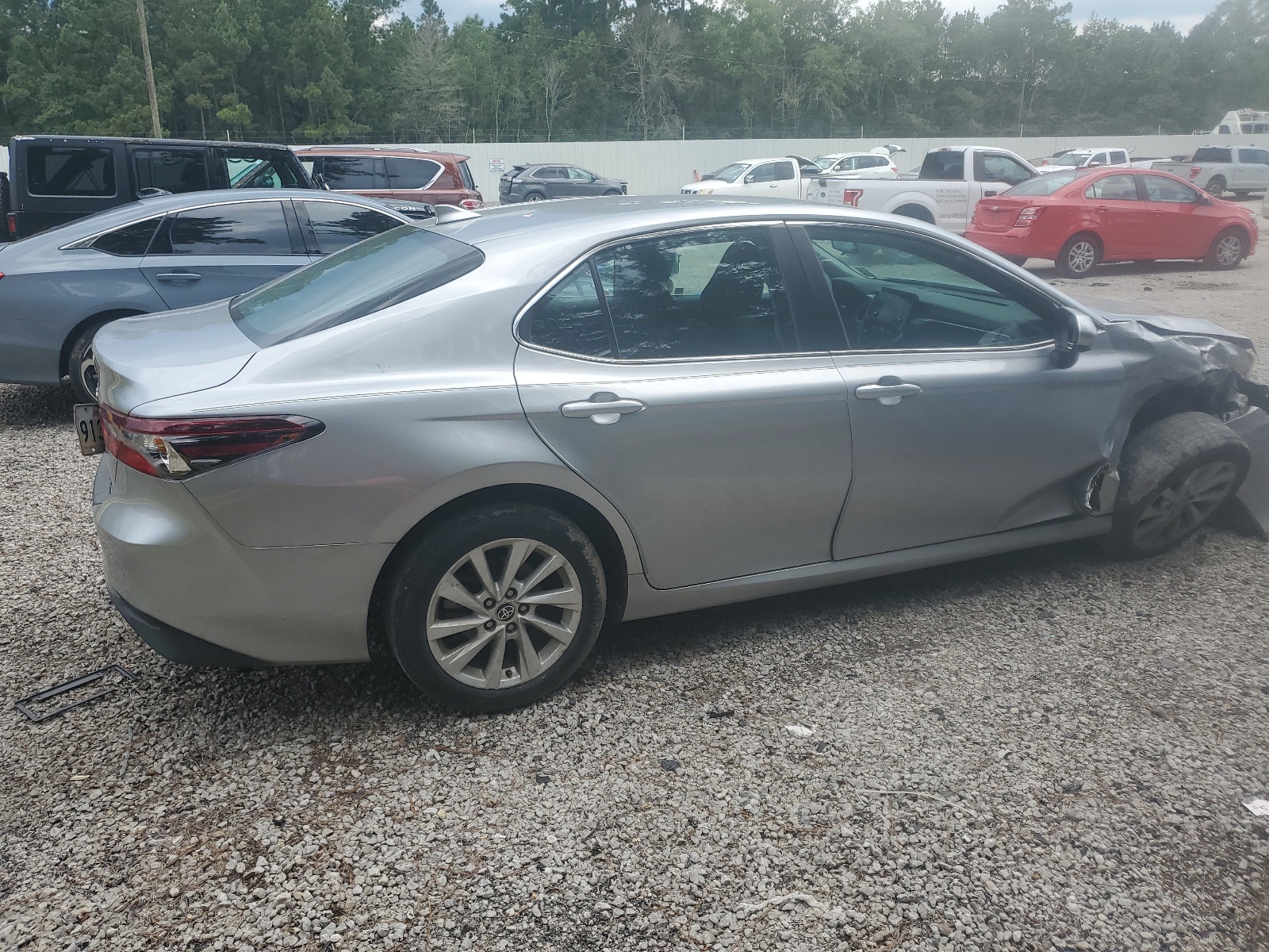 2022 Toyota Camry Le vin: 4T1C11AK4NU659310