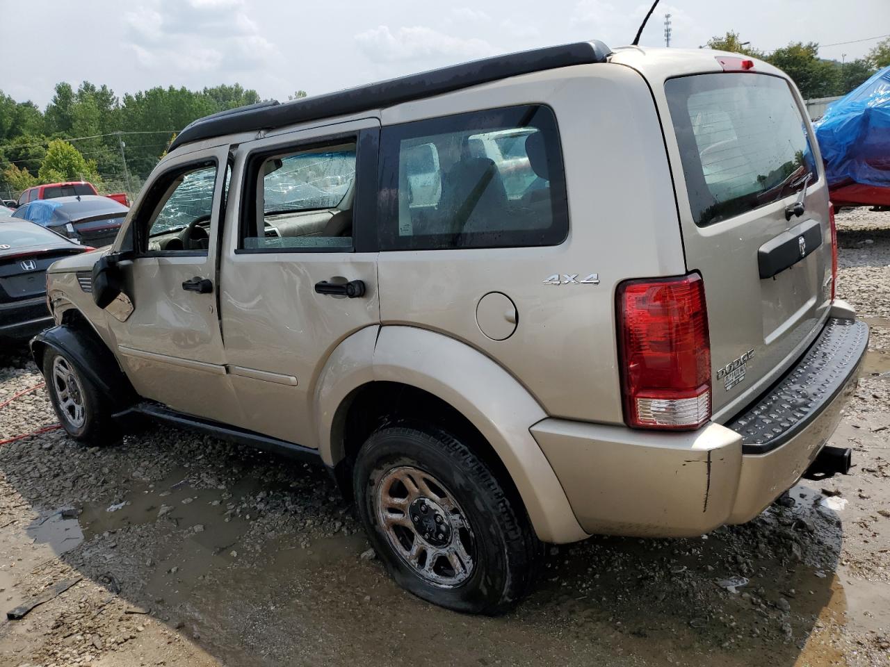 2010 Dodge Nitro - Image 2