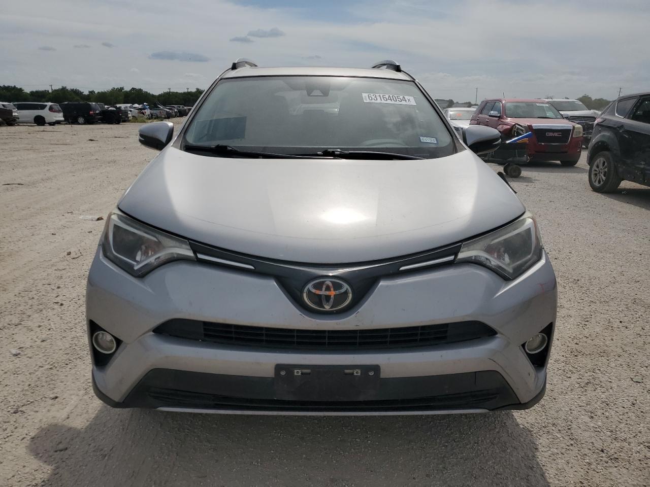 2017 Toyota Rav4 Xle VIN: 2T3WFREV6HW404901 Lot: 63164054