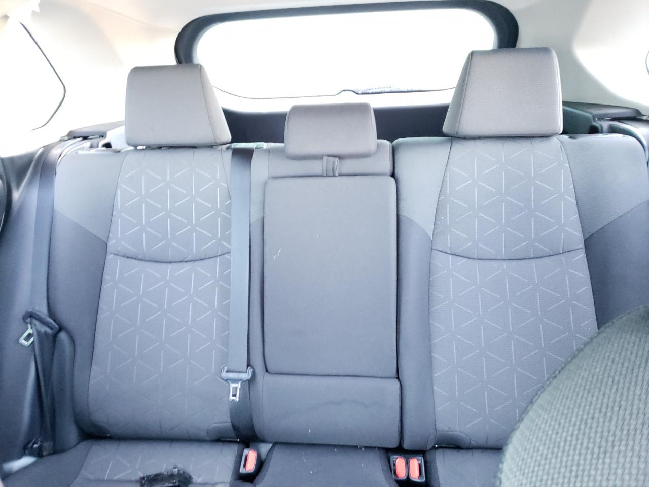 2021 Toyota Rav4 Le VIN: 2T3B1RFV4MC200301 Lot: 63991904