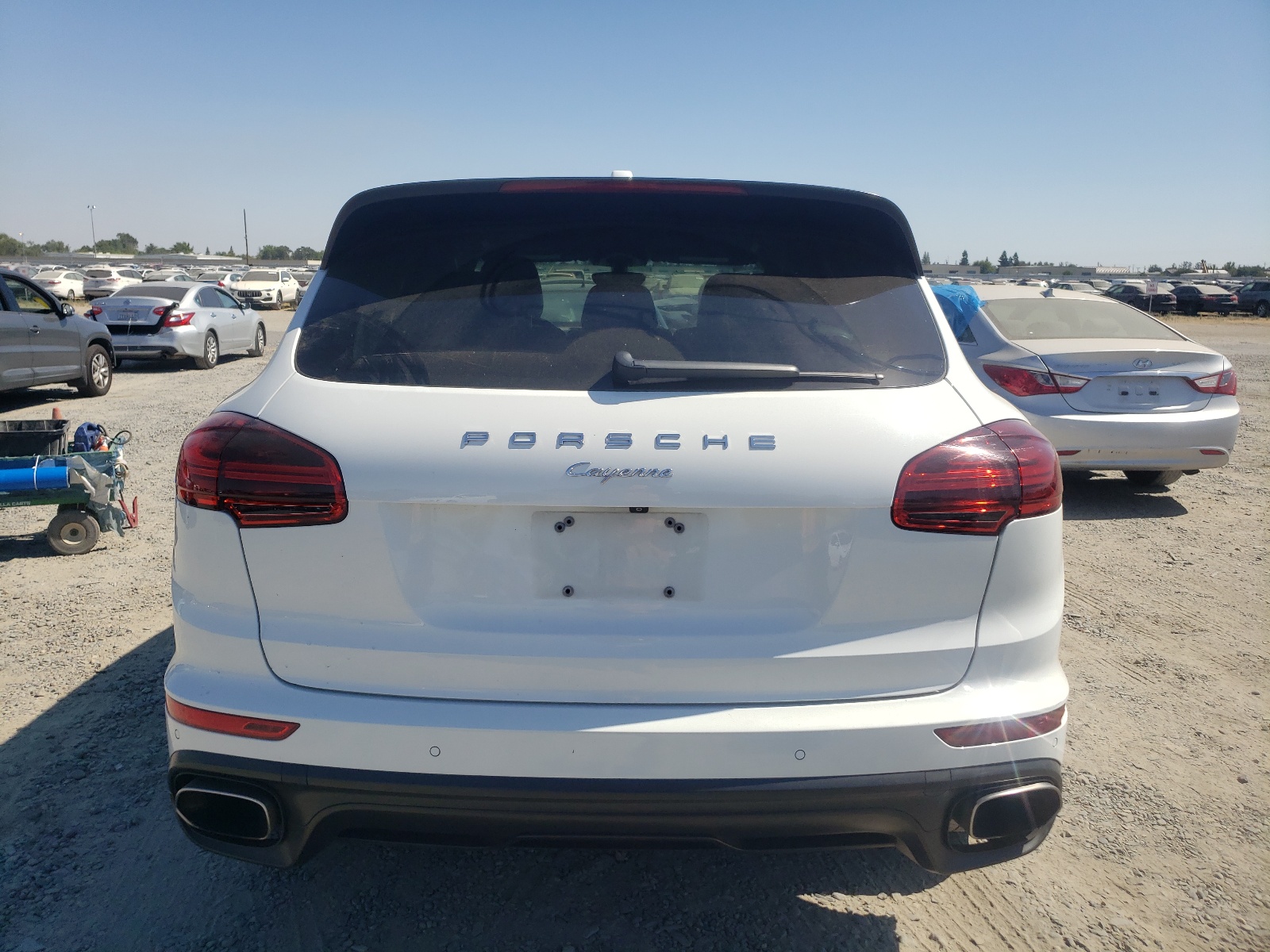 2016 Porsche Cayenne vin: WP1AA2A20GLA10662