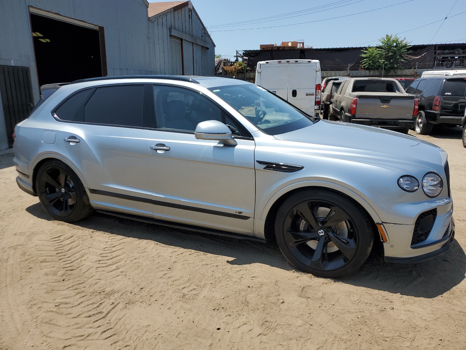 2022 Bentley Bentayga vin: SJAAM2ZV9NC011752