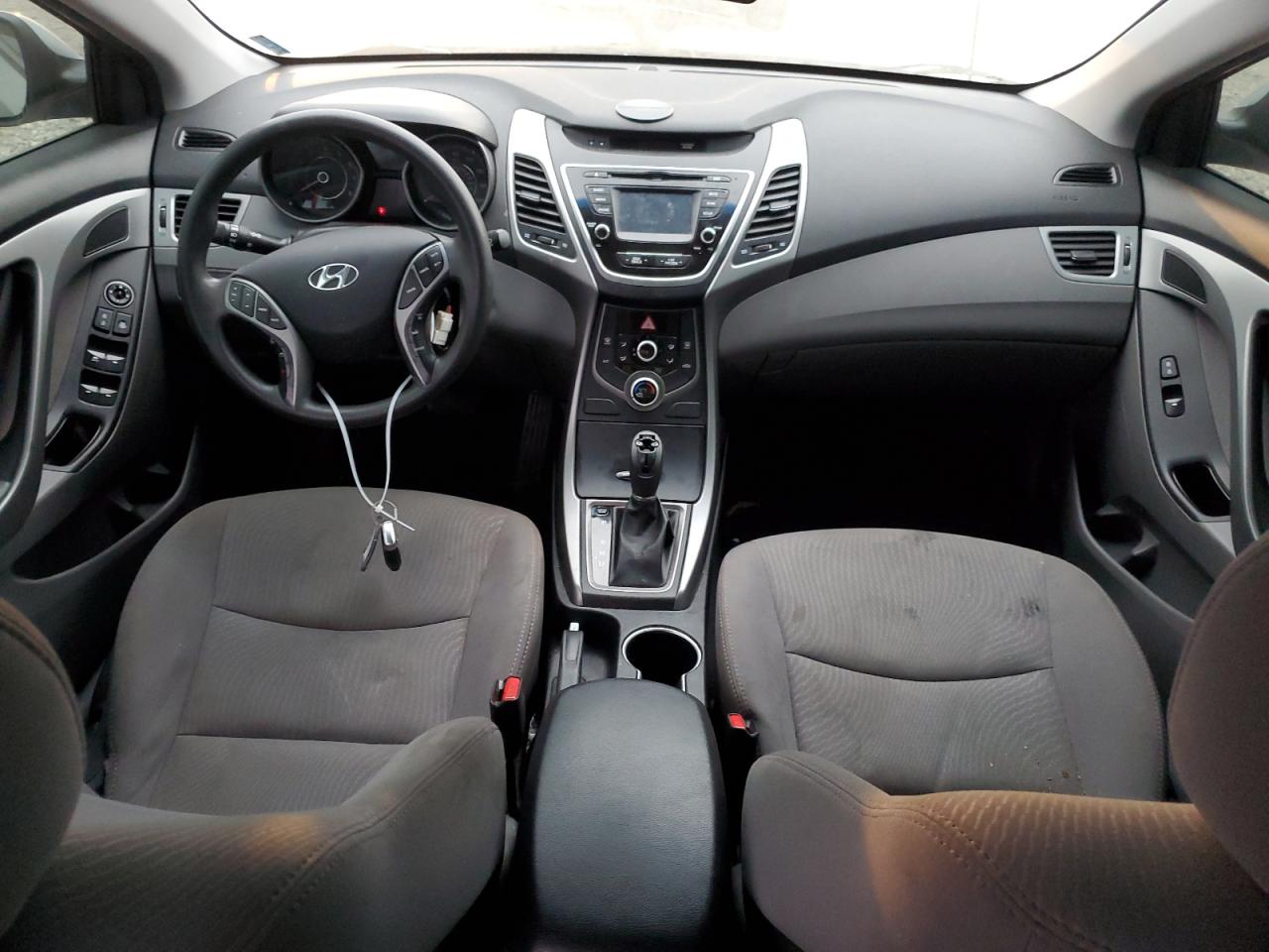 2015 Hyundai Elantra - Image 8