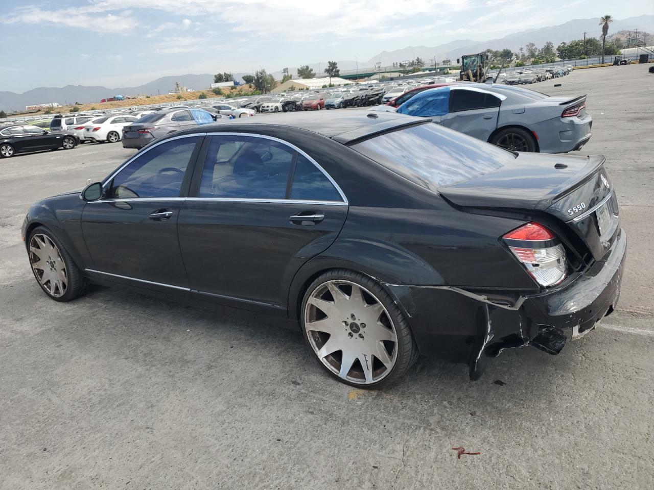 2007 Mercedes-Benz S 550 VIN: WDDNG71X27A057221 Lot: 63557104