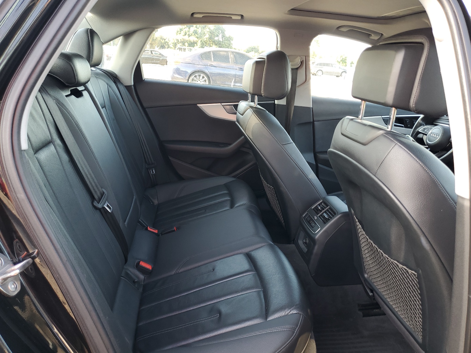 WAUGNAF44HN003916 2017 Audi A4 Premium