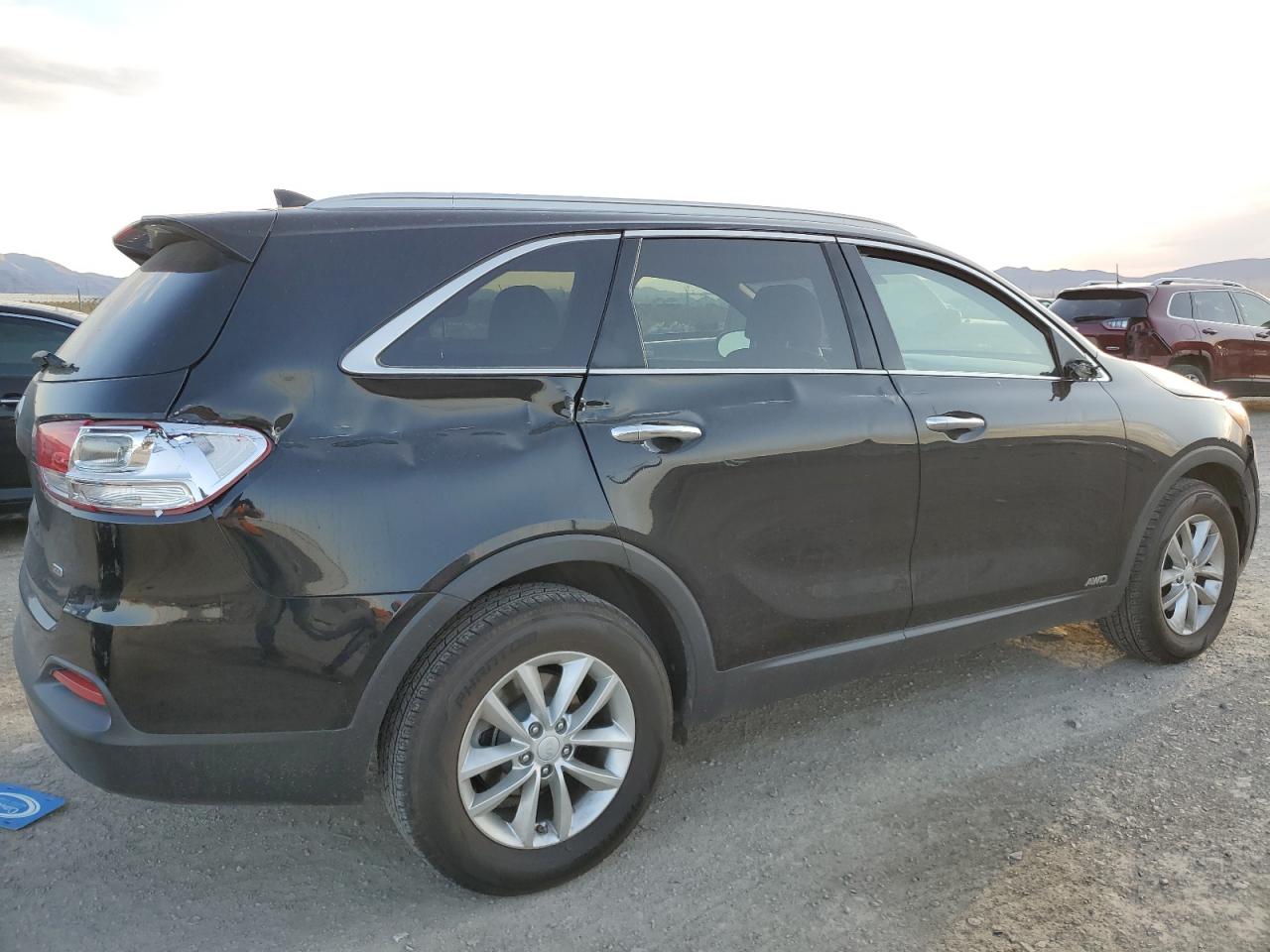 2017 Kia Sorento - Image 3