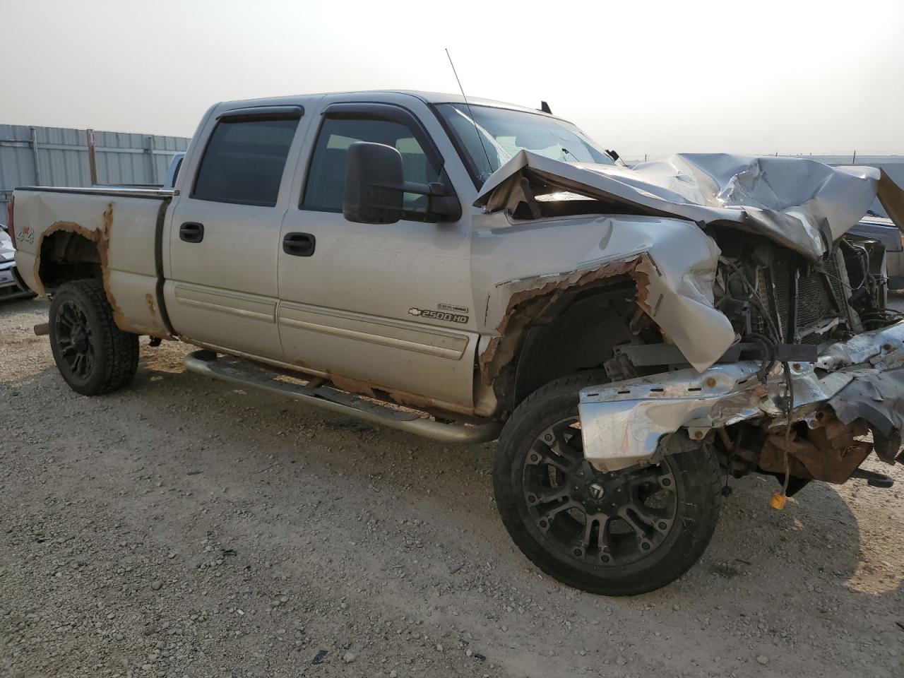 2006 Chevrolet Silverado - Image 4