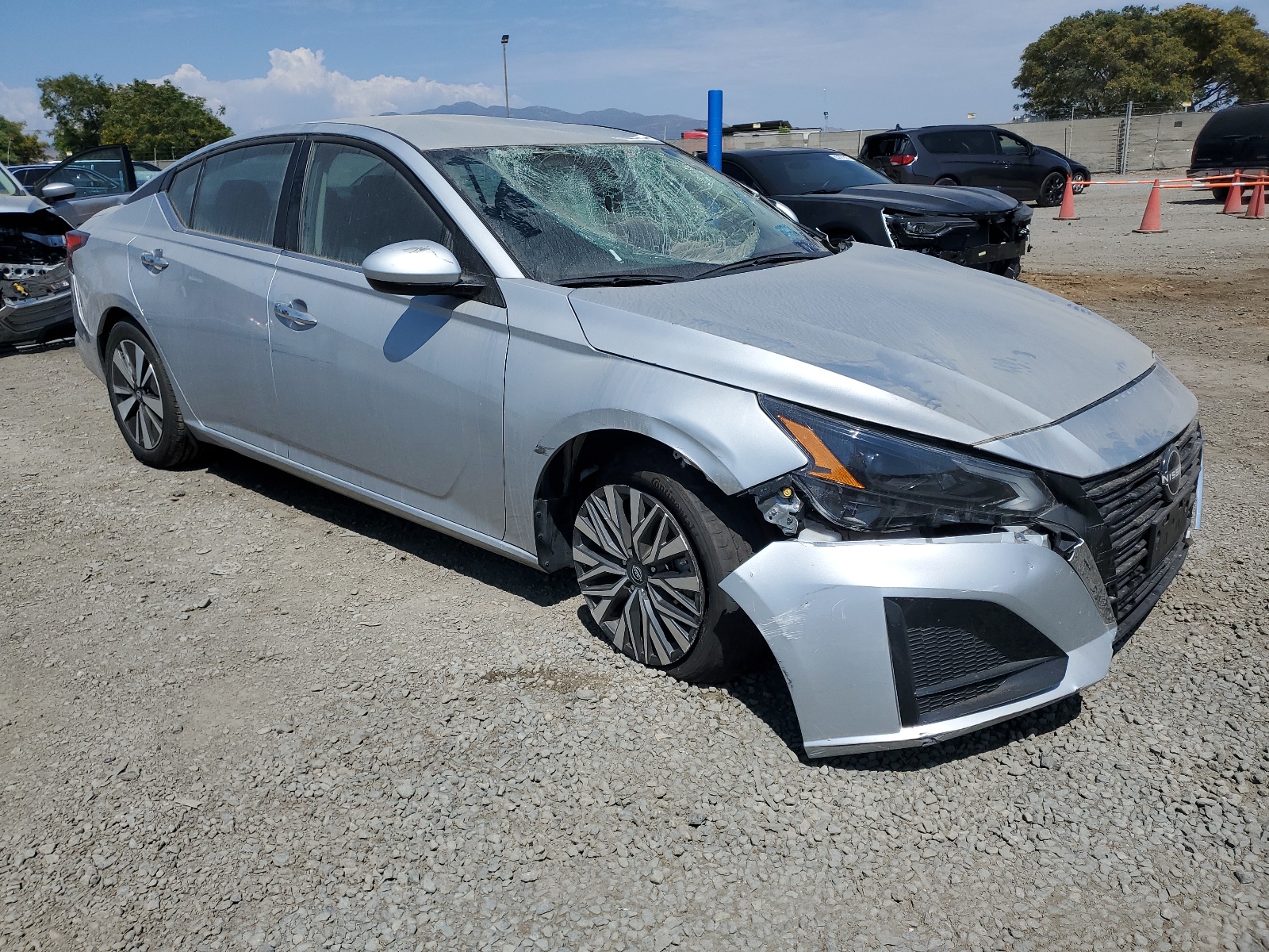 2023 Nissan Altima Sv vin: 1N4BL4DV8PN332381