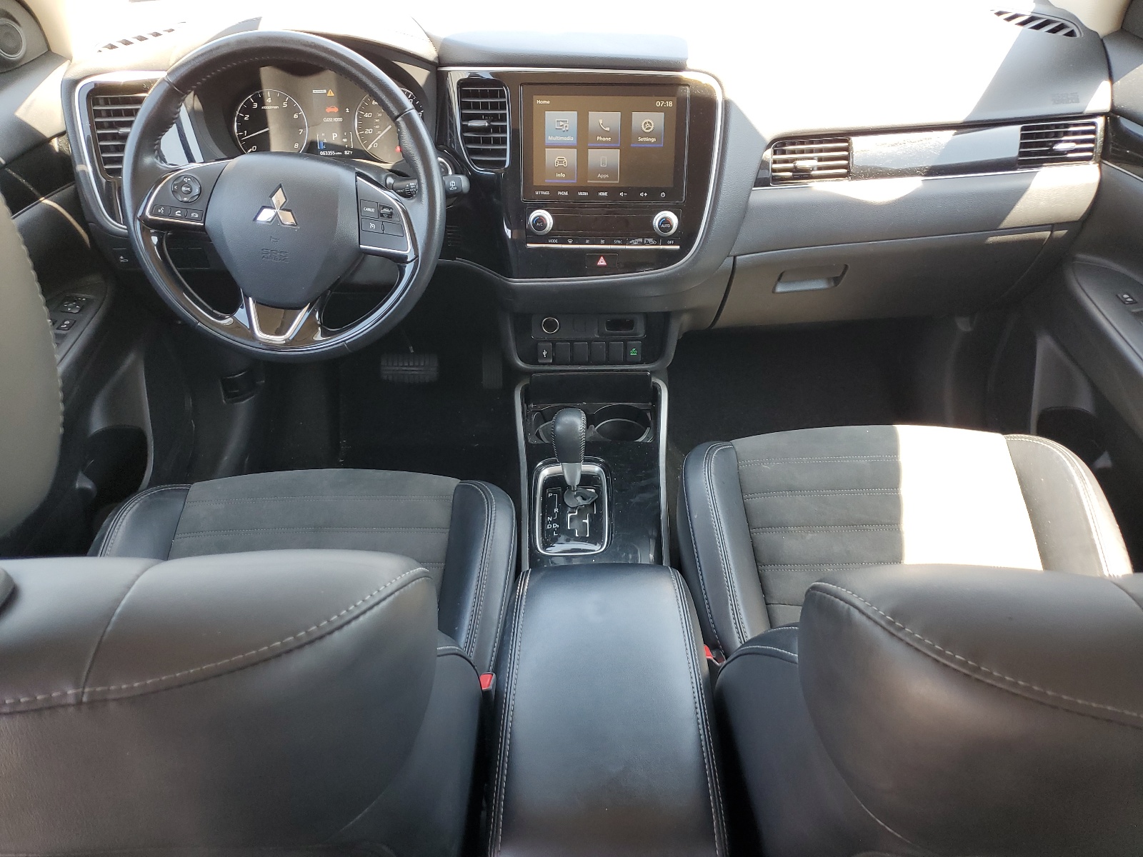 JA4AZ3A34LZ043903 2020 Mitsubishi Outlander Se